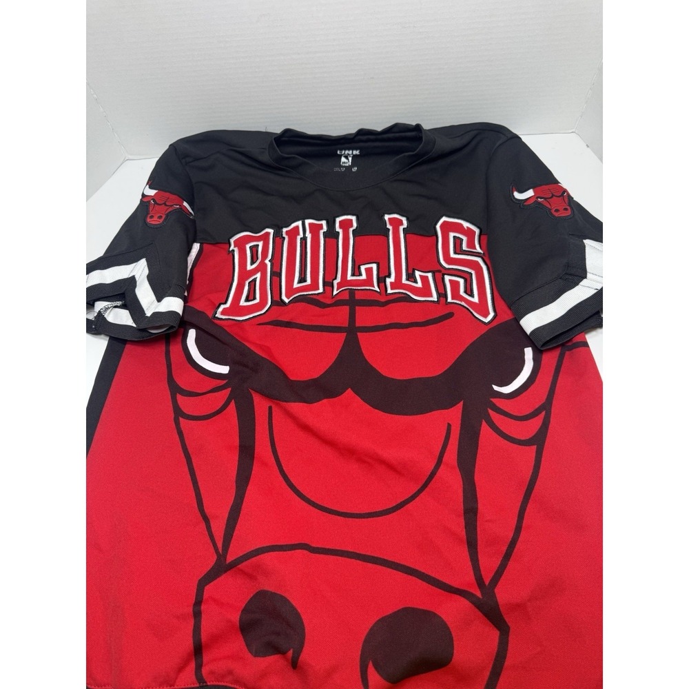 Chicago Bulls Shooting Shirt Men's‎ M Graphic Jersey AOP Pullover UNK NBA Flaws